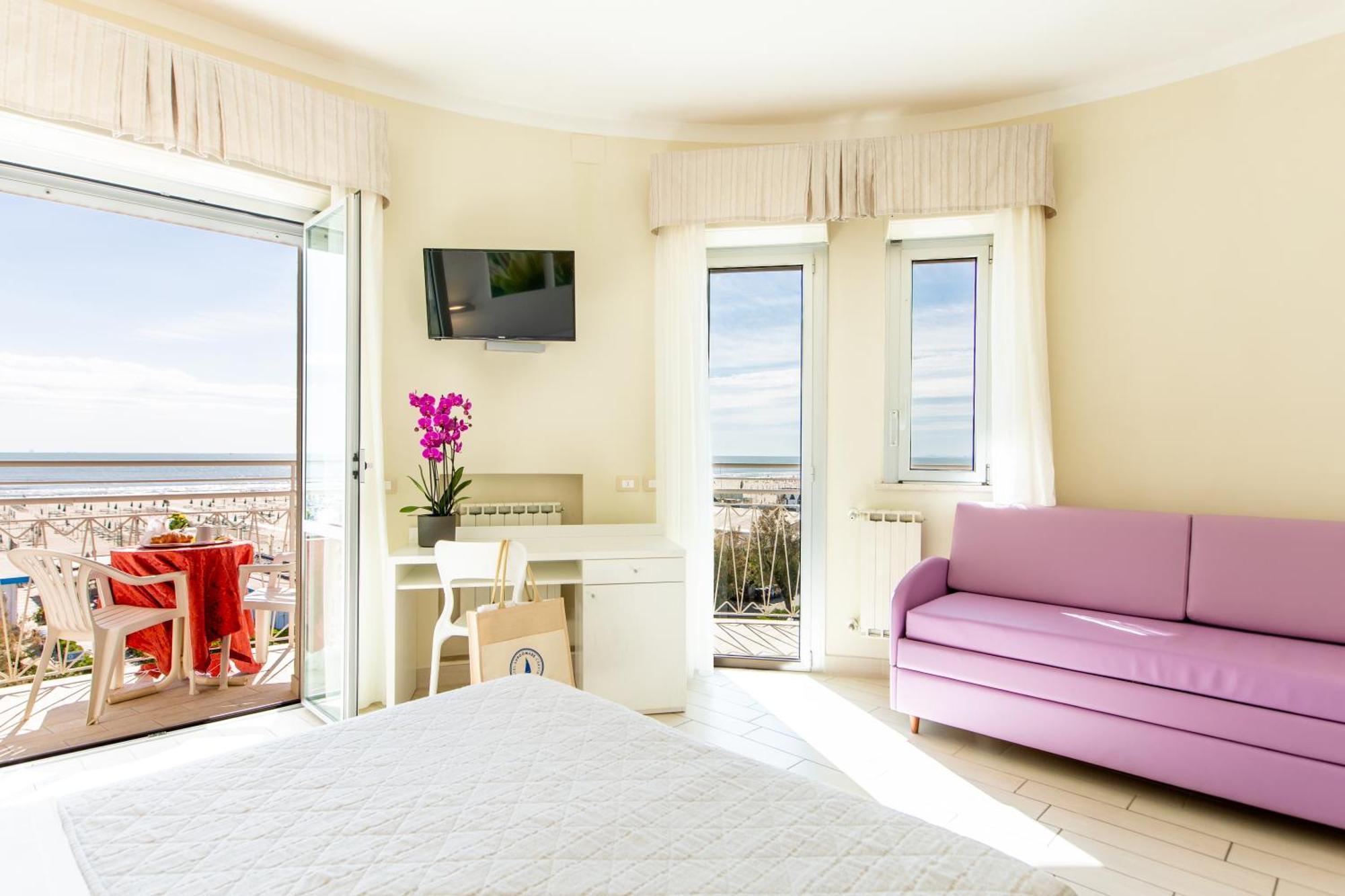 Hotel Lungomare 3*
